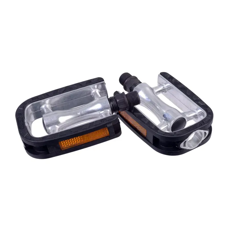 Passport City Tour Pedals in Silver/Black