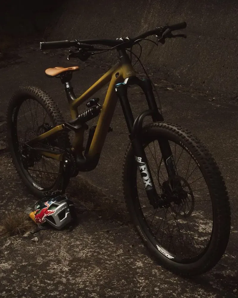 Halo Skelta 24 Front MT2 Boost Wheel in Black-1