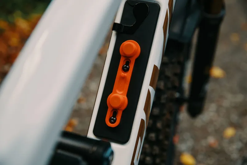 Fidlock TWIST Bike Base in Orange-2