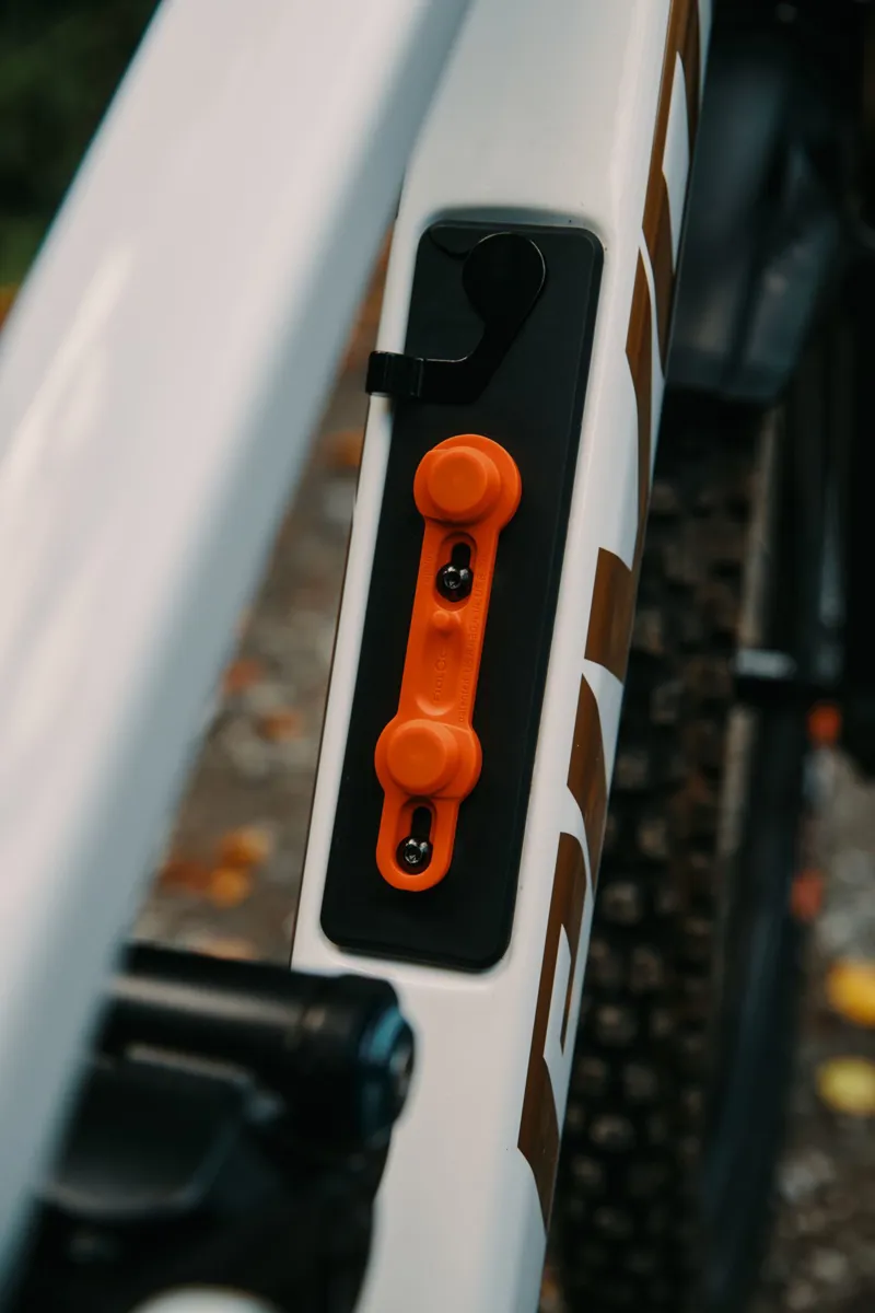 Fidlock TWIST Bike Base in Orange-1