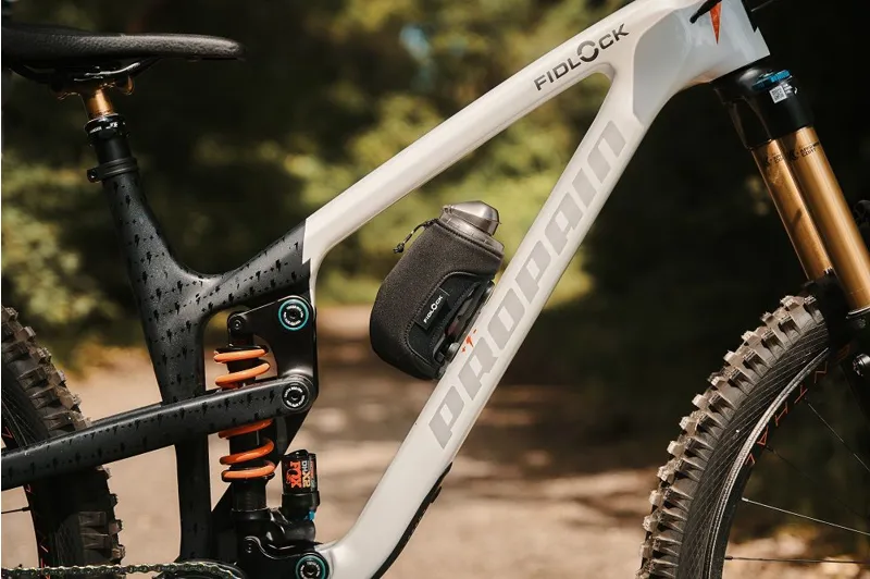 Fidlock TWIST Thermo Sleeve in Black-3