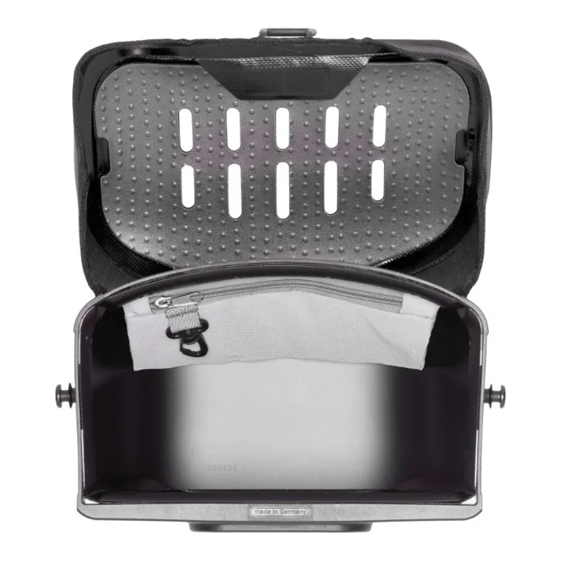 Ortlieb Ultimate Six Classic 5 Litre Handlebar Bag in Black-3