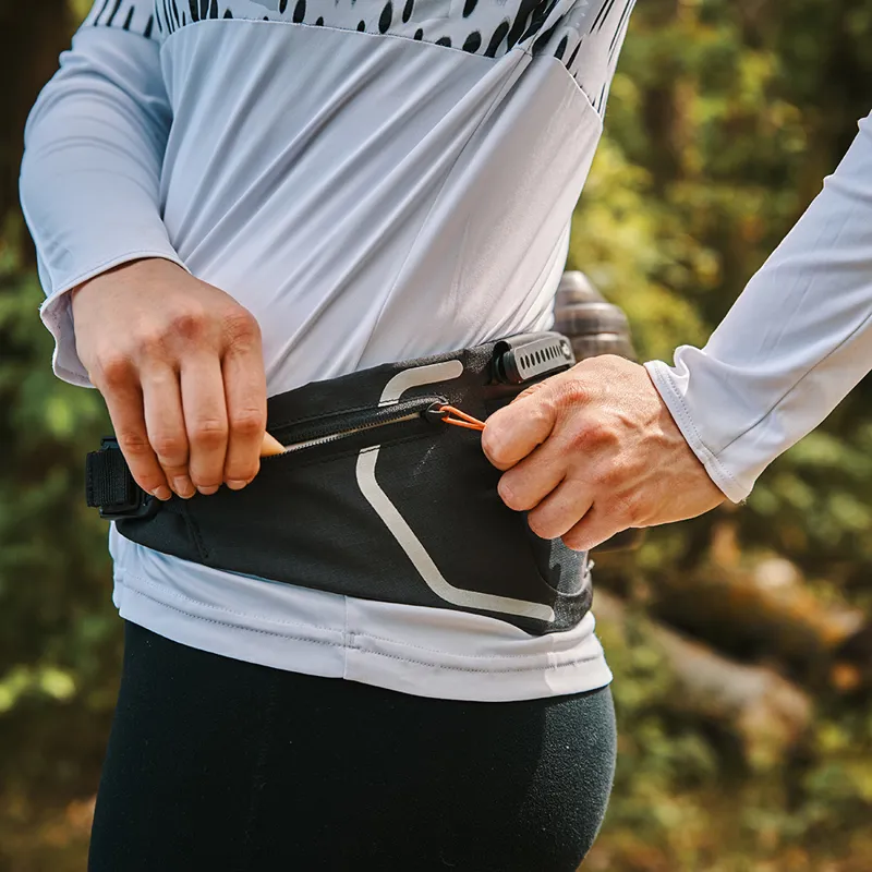 Fidlock HIP BELT Single with 450ml Bottle in Black-4