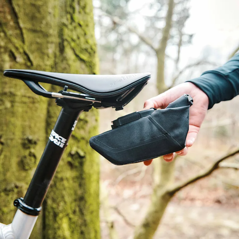 Fidlock PINCLIP Saddle Bag S + Saddle Base-3