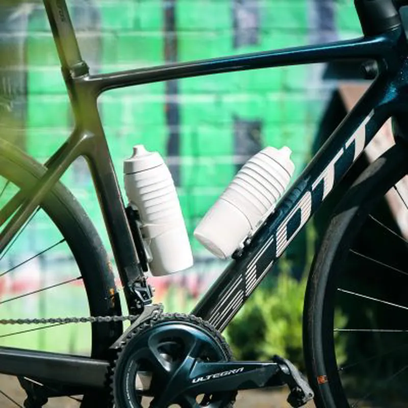 Fidlock TWIST X KEEGO 600 Bottle + Bike Base in Titanium White-2