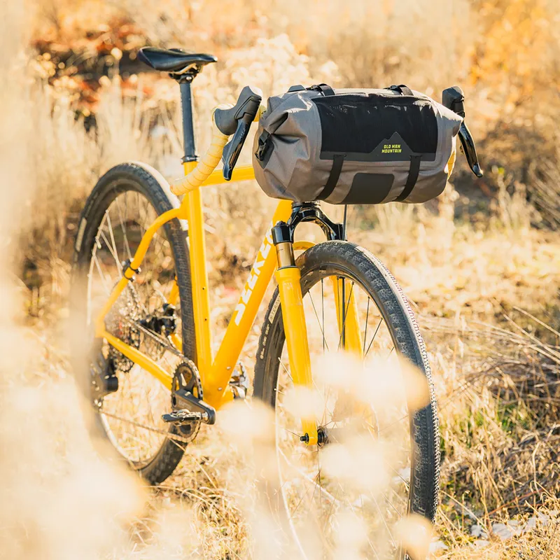 Old Man Mountain Manzanita Bag and Cradle - 9L Top Load/11L Side Load-4