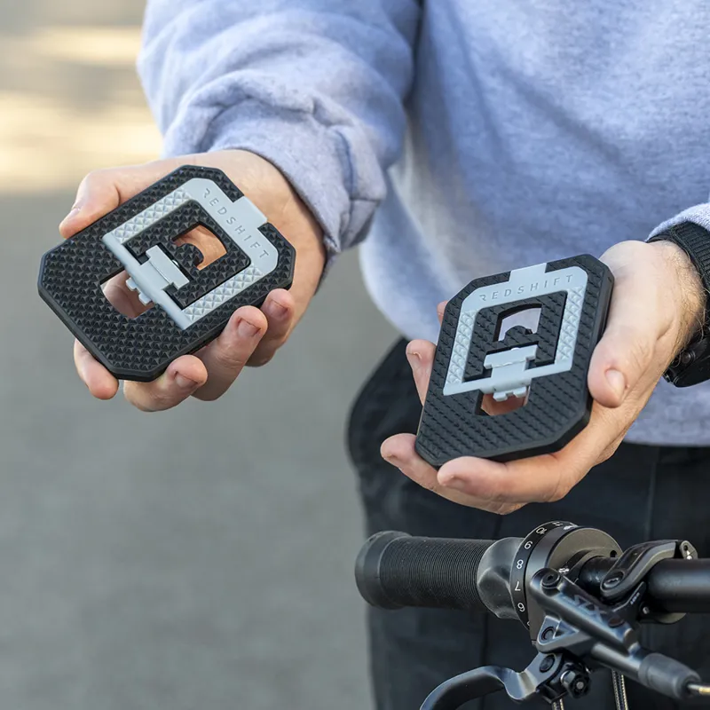 Redshift Mousetrap Pedal Adapters in Black/Grey-5
