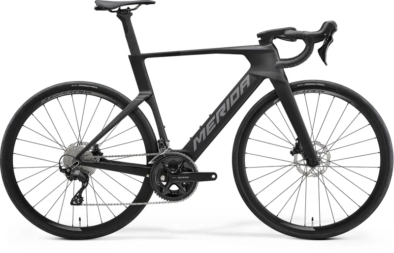 Merida Reacto 4000 Carbon Road Bike in Black/Gunal Grey-1