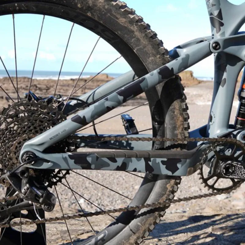 Mucky Nutz Stay Skinz in Camo Matt-1