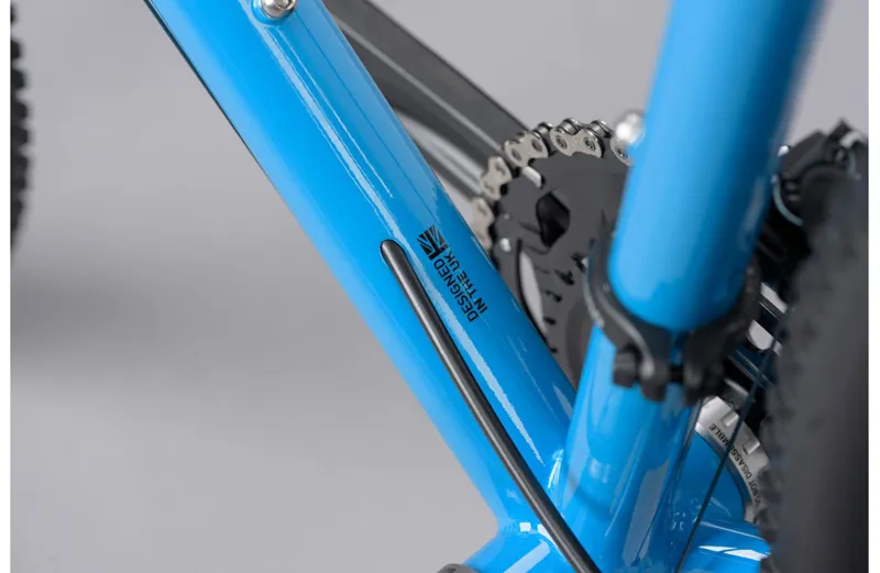 Genesis Croix De Fer 40 Steel Gravel Bike in Blue-10