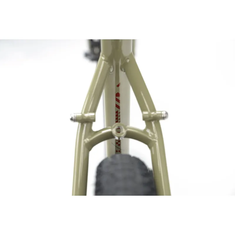 Genesis Croix De Fer 30 Md Pavement Medium-12