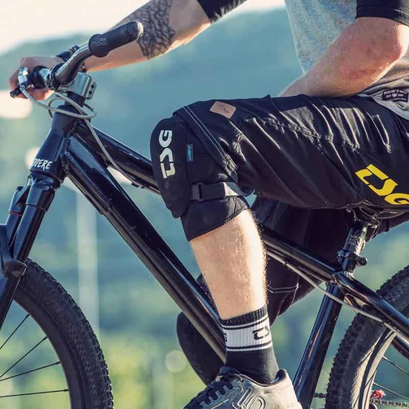 TSG Pads - Kneeguards Tahoe A in Black-2