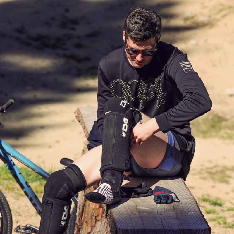 TSG Pads - Shinguard BMX in Black-1