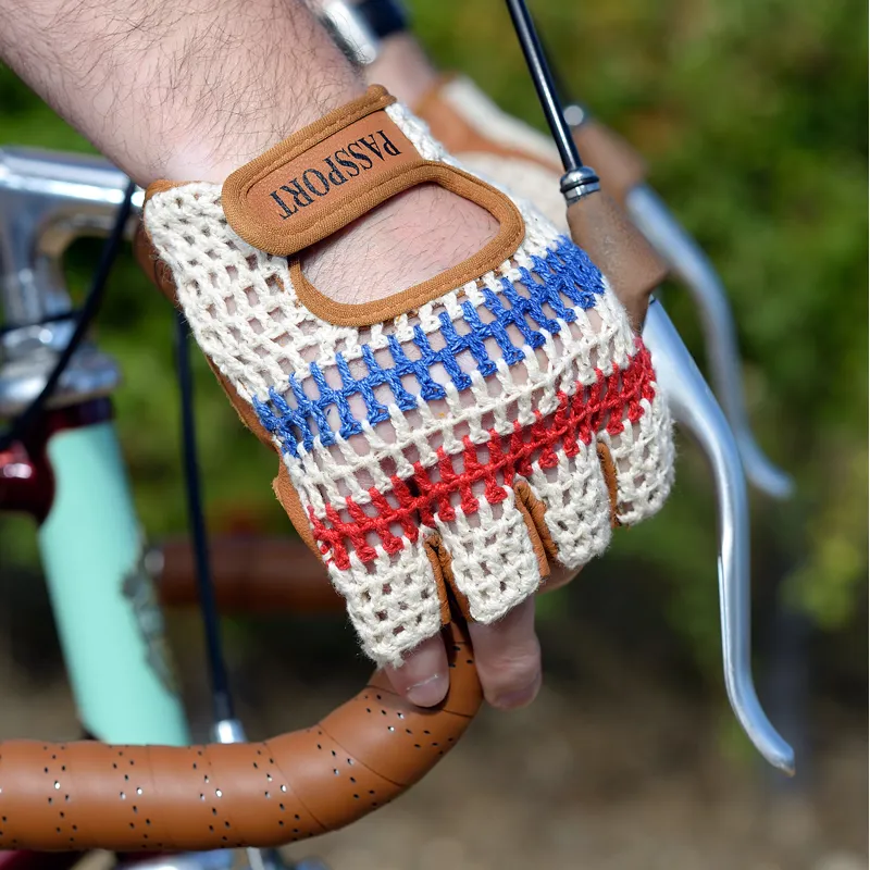 Passport Crochet Back Cycling Mitts in Classic Cream-2