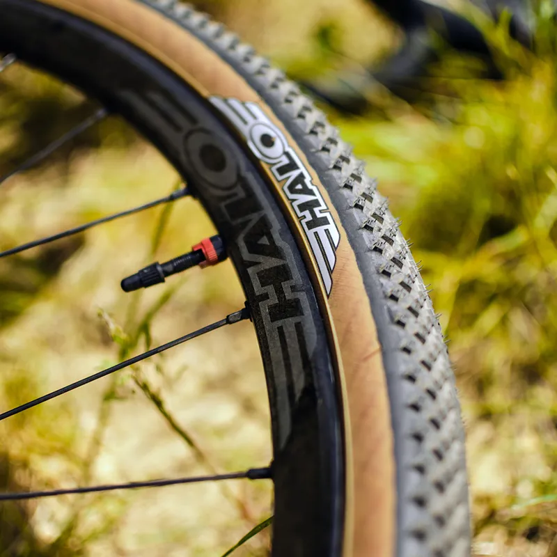 Halo GXC Gravel 700 x 38c Tyre in Tanwall-3