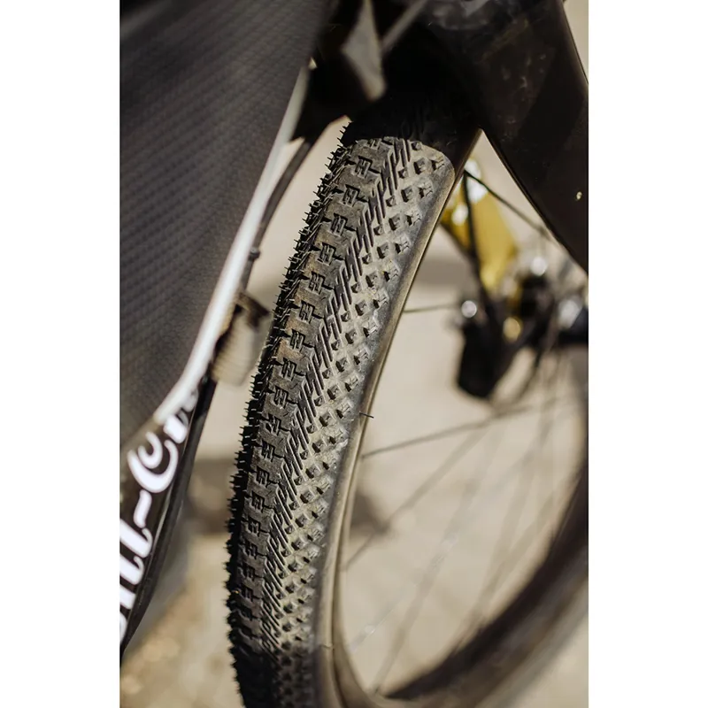 Halo GXR Gravel 650b x 47c Tyre in Black-4